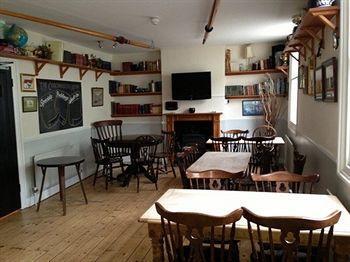 월링포드 The Coachmakers Arms B&B 외부 사진